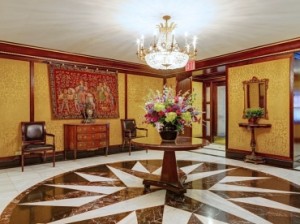 Manhattan Digest, Hotel Elysee
