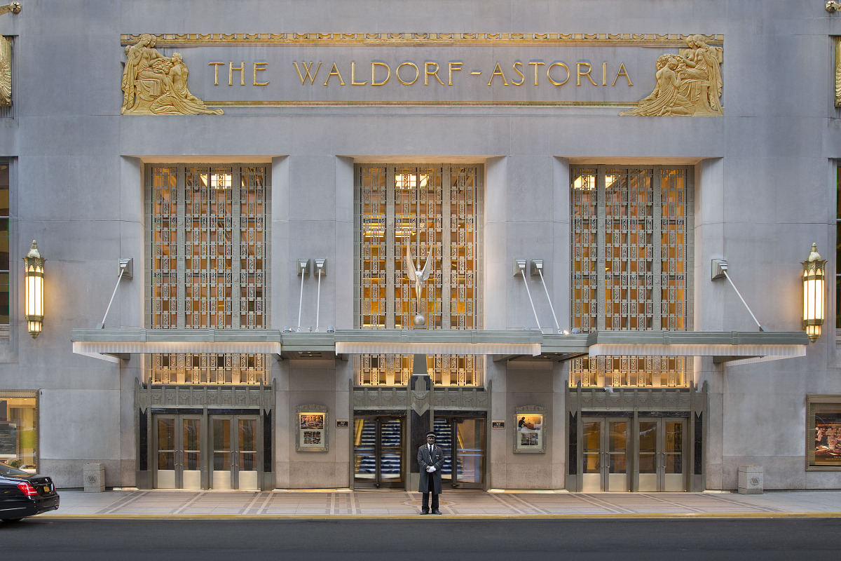 Waldorf Astoria, Manhattan Digest, Peacock Alley