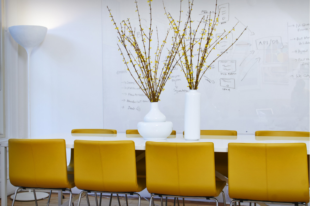Viyet, Manhattan Digest