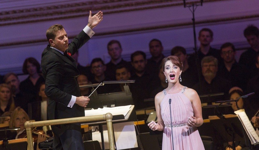 Photo:  The New York Pops My Favorite Things: The Songs of Rodgers and Hammerstein Steven Reineke, Music Director &amp; Conductor Sierra Boggess, Guest Artist Julian Ovenden, Guest Artist Essential Voices USA Judith Clurman, Music Director &amp; Conductor Concert photographed: Friday, October 9, 2015; 8:00 PM at Isaac Stern Auditorium at Carnegie Hall; Photograph: © 2015 Richard Termine  PHOTO CREDIT - Richard Termine