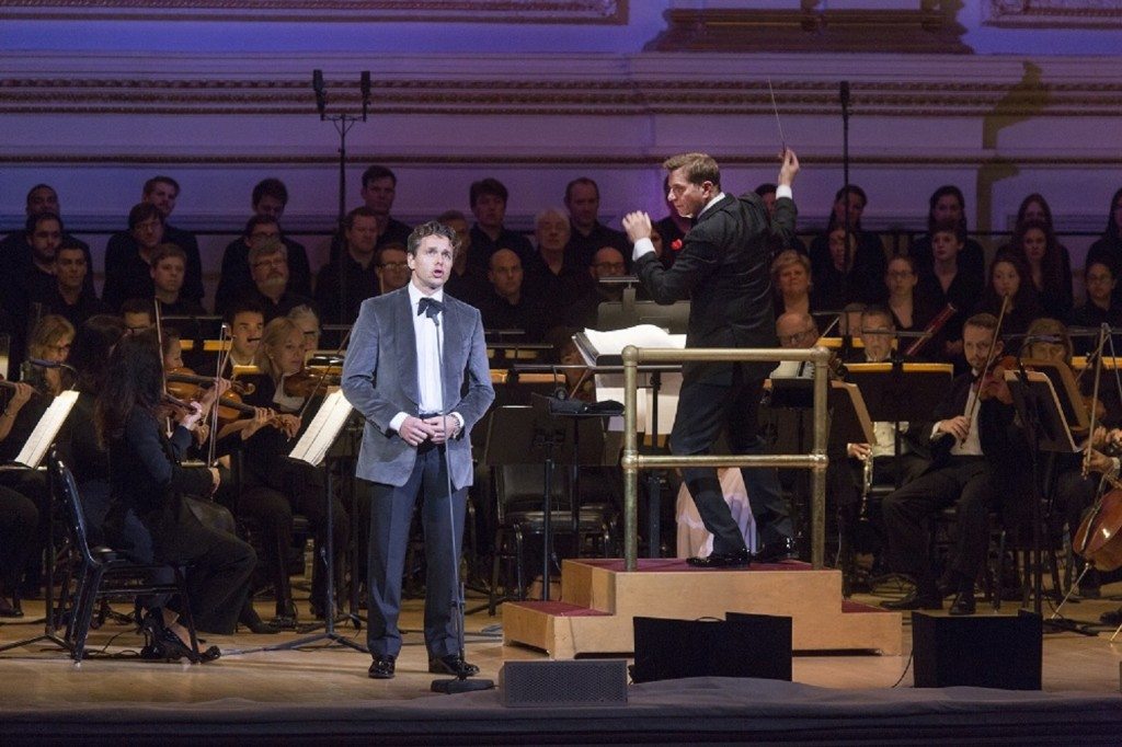 Photo:  The New York Pops My Favorite Things: The Songs of Rodgers and Hammerstein Steven Reineke, Music Director &amp; Conductor Sierra Boggess, Guest Artist Julian Ovenden, Guest Artist Essential Voices USA Judith Clurman, Music Director &amp; Conductor Concert photographed: Friday, October 9, 2015; 8:00 PM at Isaac Stern Auditorium at Carnegie Hall; Photograph: © 2015 Richard Termine  PHOTO CREDIT - Richard Termine