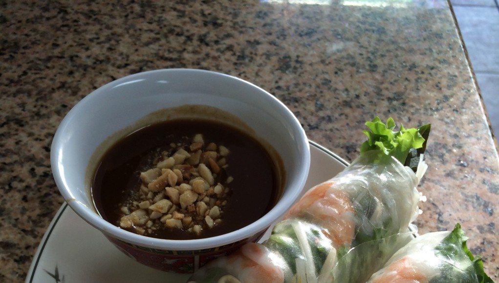 Goi Cuon Tom (Shrimp Vegetable Rolls) / dipping sauce @ Pho 888. Photo courtesy of Ryan Leeds
