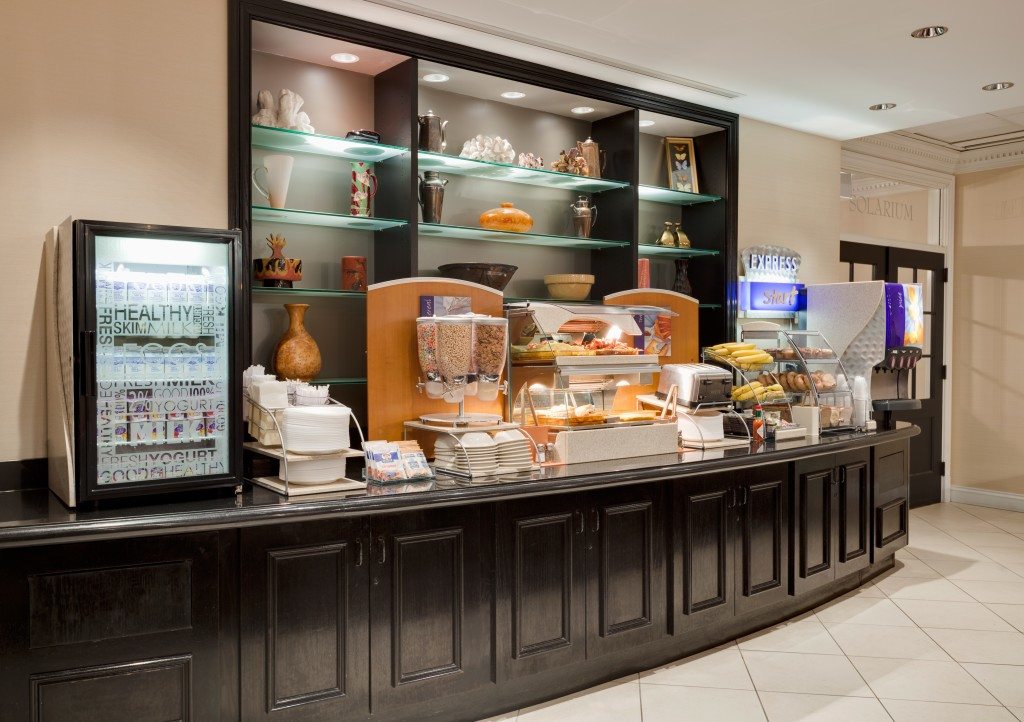 Complimentary breakfast bar at Hotel Cass, a Holiday Inn Express. Photo courtesy of Molly Lynch 